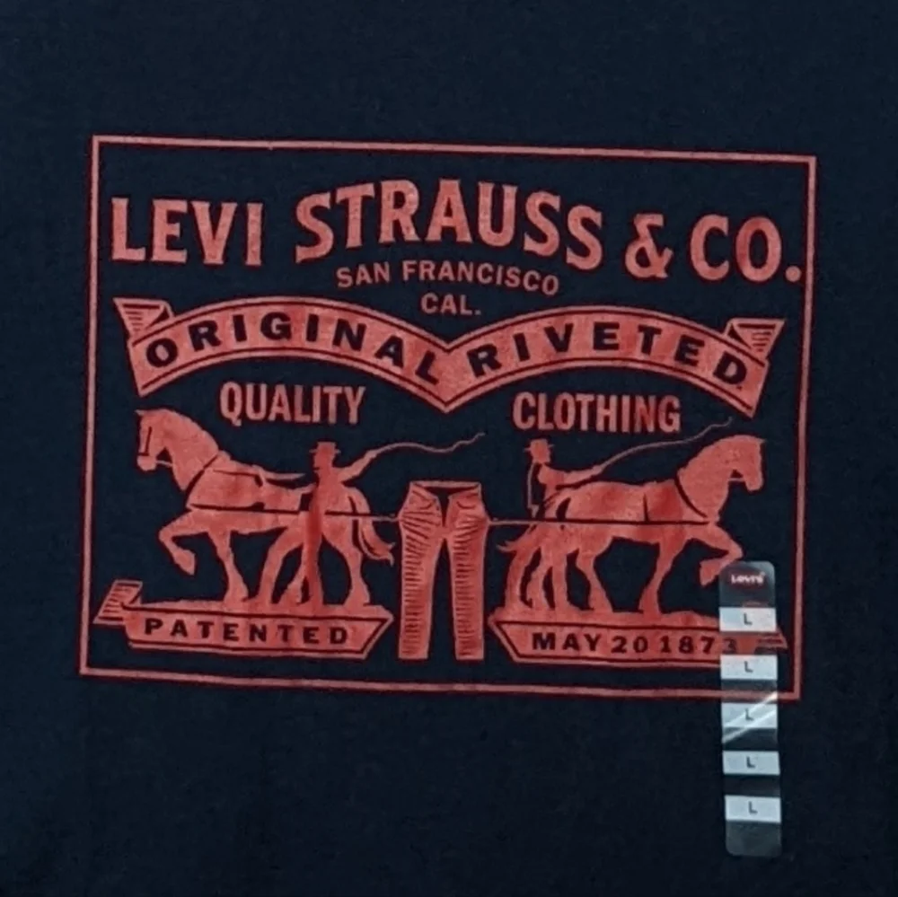 Levi's Dress Blues Two Horses Short Sleeve Graphic Tee in Red and Blue Large